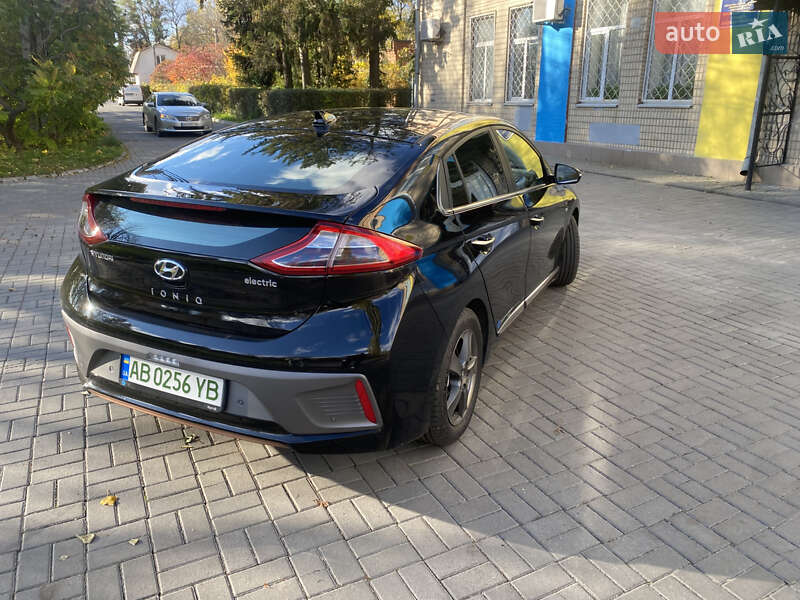 Хэтчбек Hyundai Ioniq 2016 в Виннице фото 8 Хэтчбек Hyundai Ioniq 2016 в Виннице