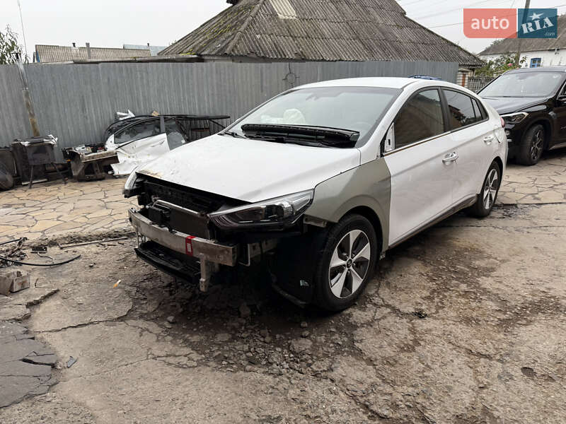 Хэтчбек Hyundai Ioniq 2018 в Ракитном