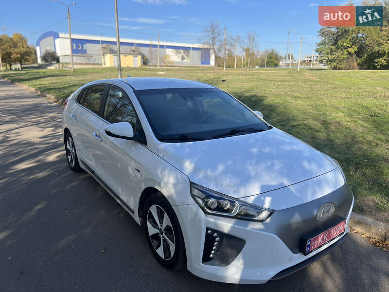 Хэтчбек Hyundai Ioniq 2017 в Кривом Роге
