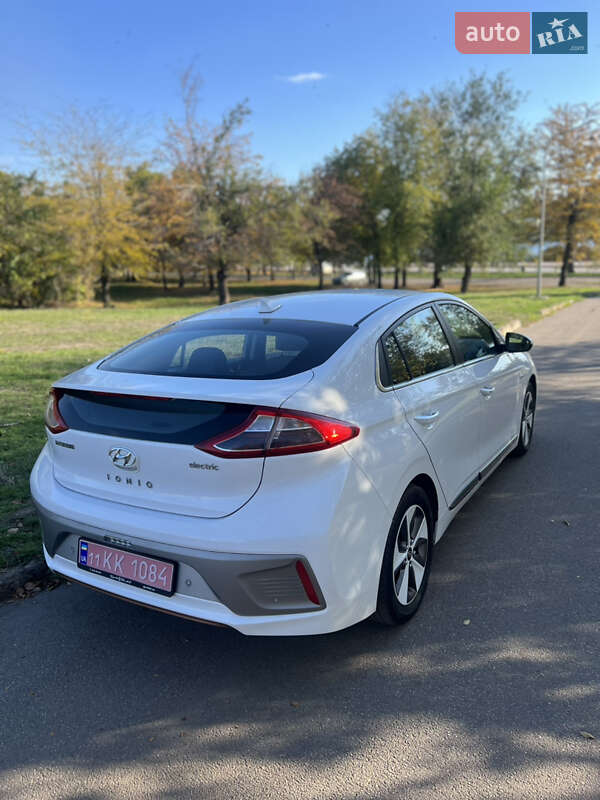 Хэтчбек Hyundai Ioniq 2017 в Кривом Роге