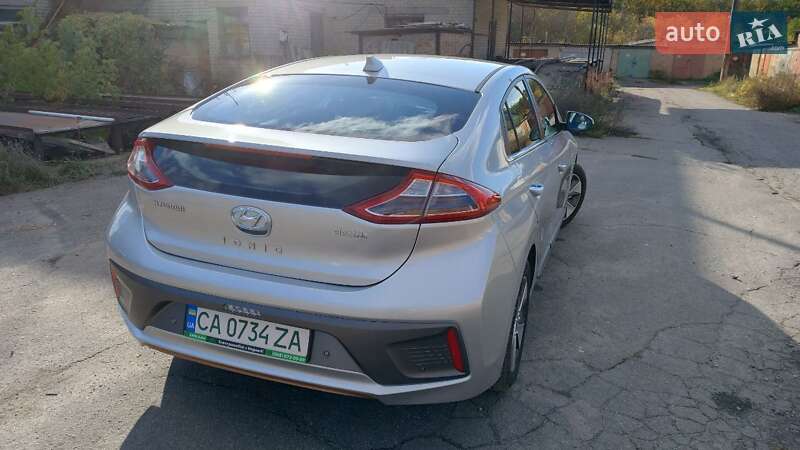 Хэтчбек Hyundai Ioniq 2016 в Умани