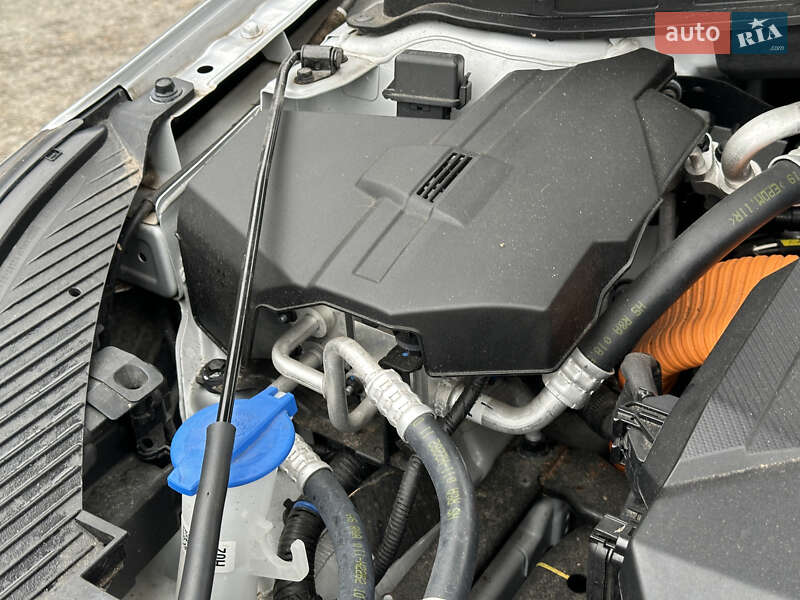 Лифтбек Hyundai Ioniq 2019 в Ковеле фото 98 Лифтбек Hyundai Ioniq 2019 в Ковеле