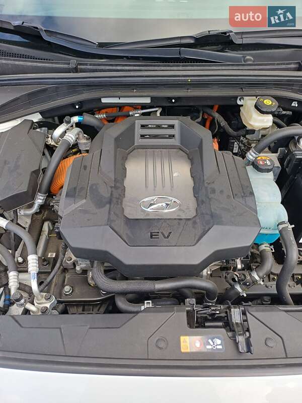 Ліфтбек Hyundai Ioniq 2021 в Києві фото 20 Ліфтбек Hyundai Ioniq 2021 в Києві