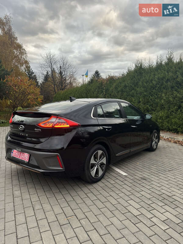 Хэтчбек Hyundai Ioniq 2017 в Луцке фото 36 Хэтчбек Hyundai Ioniq 2017 в Луцке