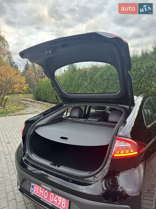 Хэтчбек Hyundai Ioniq 2017 в Луцке фото 39 Хэтчбек Hyundai Ioniq 2017 в Луцке