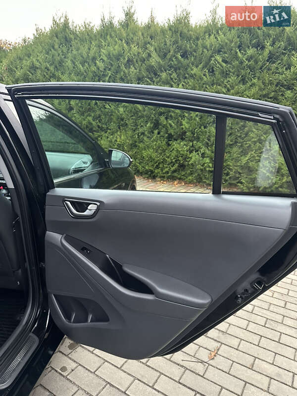 Хэтчбек Hyundai Ioniq 2017 в Луцке фото 52 Хэтчбек Hyundai Ioniq 2017 в Луцке