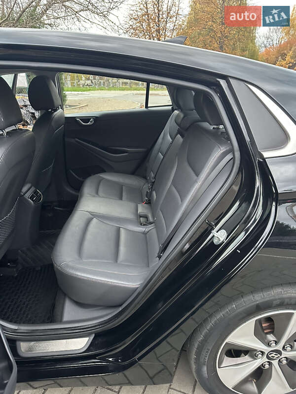 Хэтчбек Hyundai Ioniq 2017 в Луцке фото 60 Хэтчбек Hyundai Ioniq 2017 в Луцке