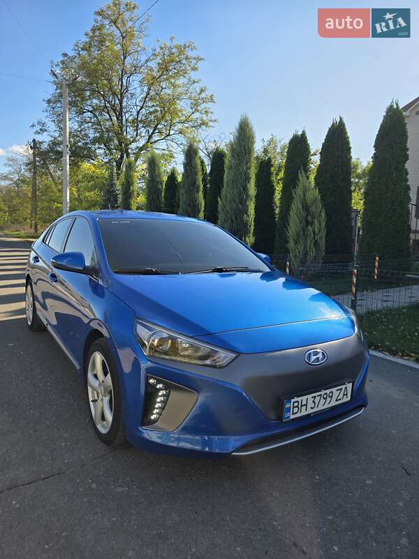 Хэтчбек Hyundai Ioniq 2017 в Белгороде-Днестровском фото 3 Хэтчбек Hyundai Ioniq 2017 в Белгороде-Днестровском