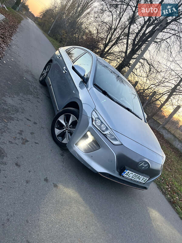 Хэтчбек Hyundai Ioniq 2016 в Владимире