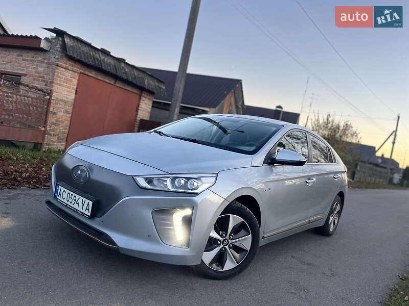Хэтчбек Hyundai Ioniq 2016 в Владимире