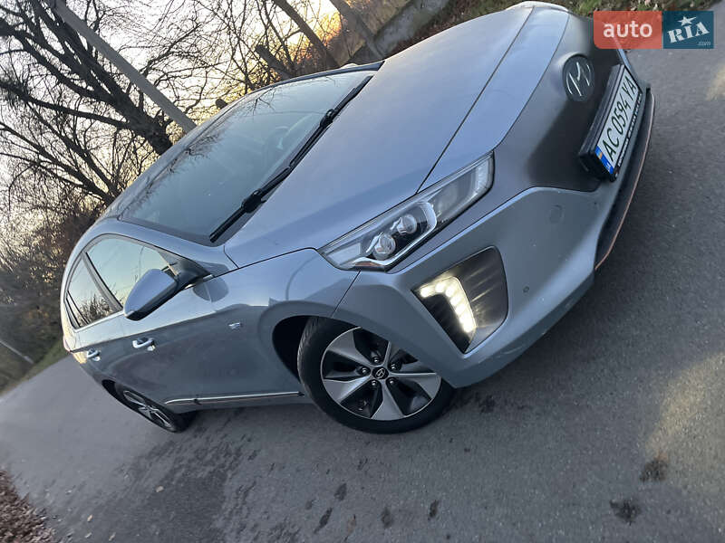 Хэтчбек Hyundai Ioniq 2016 в Владимире