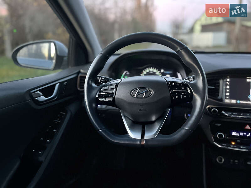 Хэтчбек Hyundai Ioniq 2016 в Владимире