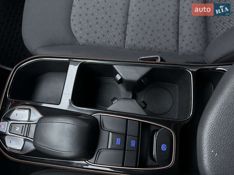 Хэтчбек Hyundai Ioniq 2018 в Тернополе фото 18 Хэтчбек Hyundai Ioniq 2018 в Тернополе