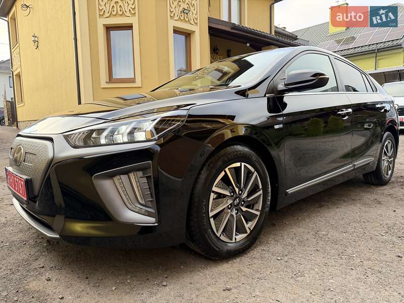 Лифтбек Hyundai Ioniq 2020 в Львове фото Лифтбек Hyundai Ioniq 2020 в Львове