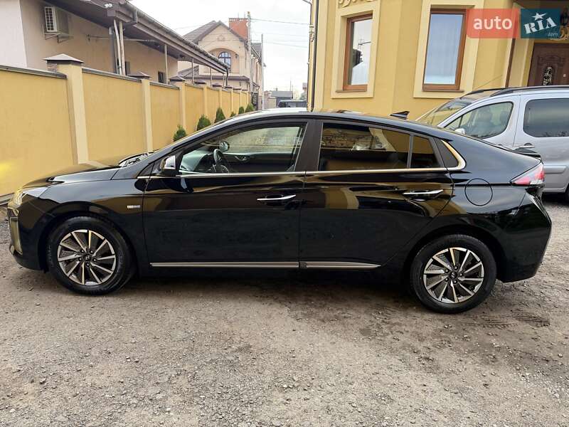 Лифтбек Hyundai Ioniq 2020 в Львове фото 5 Лифтбек Hyundai Ioniq 2020 в Львове