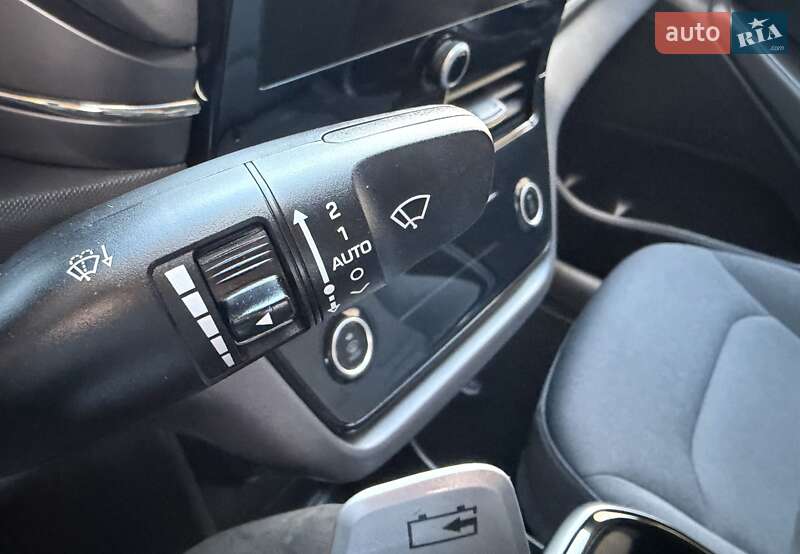Лифтбек Hyundai Ioniq 2020 в Львове фото 96 Лифтбек Hyundai Ioniq 2020 в Львове