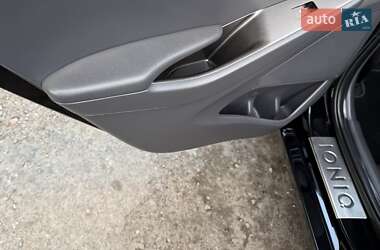 Лифтбек Hyundai Ioniq 2020 в Львове