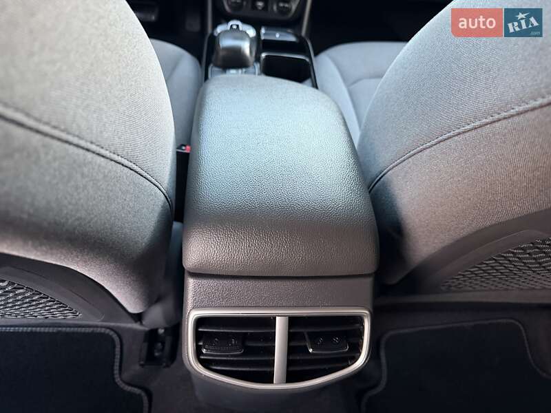 Лифтбек Hyundai Ioniq 2020 в Львове фото 131 Лифтбек Hyundai Ioniq 2020 в Львове