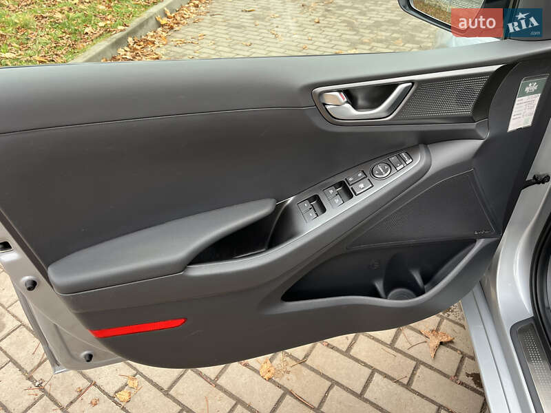 Лифтбек Hyundai Ioniq 2020 в Луцке