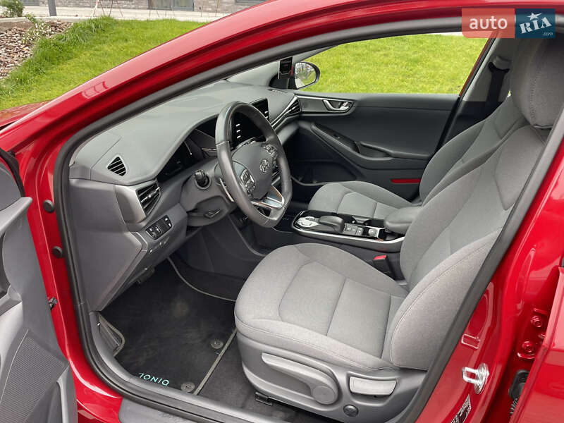 Лифтбек Hyundai Ioniq 2022 в Кропивницком фото 15 Лифтбек Hyundai Ioniq 2022 в Кропивницком