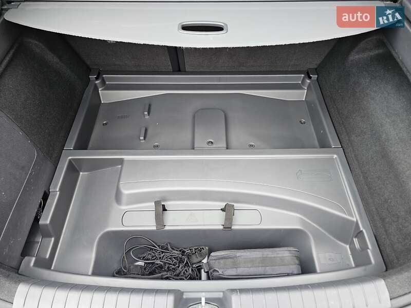 Лифтбек Hyundai Ioniq 2019 в Киеве