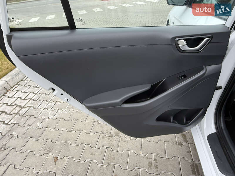 Хэтчбек Hyundai Ioniq 2019 в Тернополе фото 17 Хэтчбек Hyundai Ioniq 2019 в Тернополе