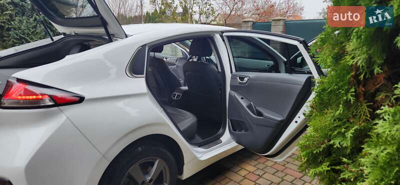 Лифтбек Hyundai Ioniq 2020 в Ровно