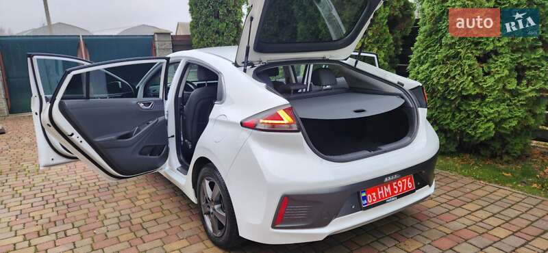 Лифтбек Hyundai Ioniq 2020 в Ровно