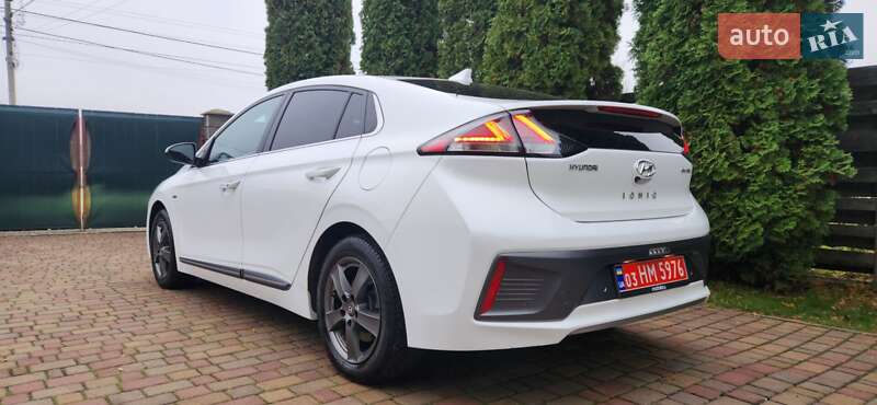 Лифтбек Hyundai Ioniq 2020 в Ровно