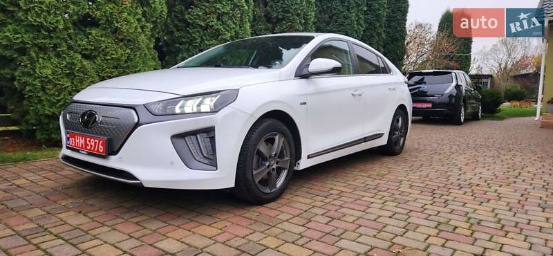 Лифтбек Hyundai Ioniq 2020 в Ровно