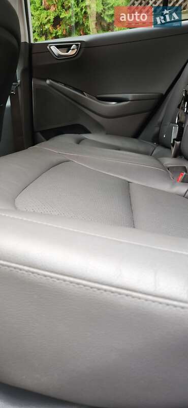 Лифтбек Hyundai Ioniq 2020 в Ровно