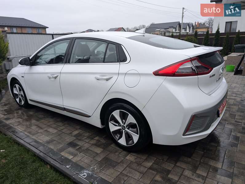 Хэтчбек Hyundai Ioniq 2016 в Виннице фото 3 Хэтчбек Hyundai Ioniq 2016 в Виннице