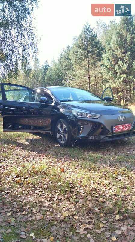 Хэтчбек Hyundai Ioniq 2019 в Маневичах