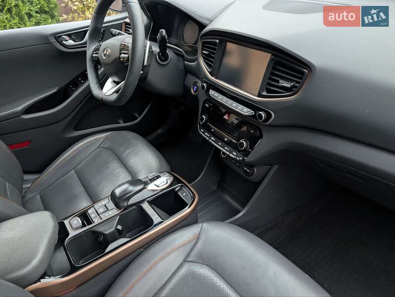 Хэтчбек Hyundai Ioniq 2016 в Виннице фото 18 Хэтчбек Hyundai Ioniq 2016 в Виннице