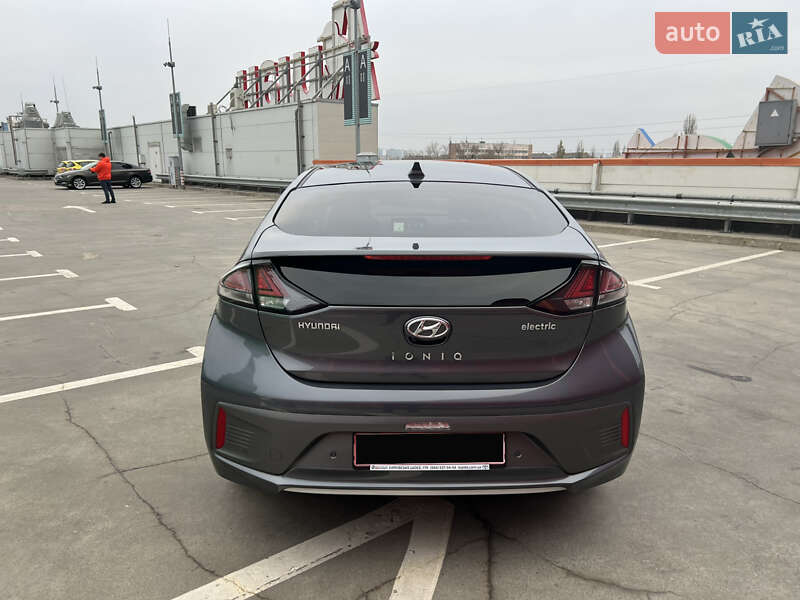 Лифтбек Hyundai Ioniq 2019 в Киеве фото 10 Лифтбек Hyundai Ioniq 2019 в Киеве