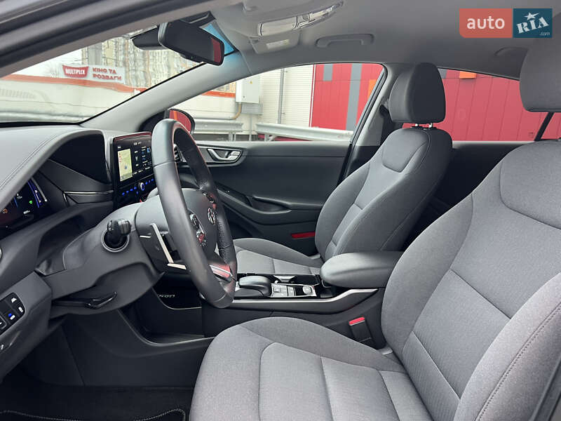 Лифтбек Hyundai Ioniq 2019 в Киеве фото 17 Лифтбек Hyundai Ioniq 2019 в Киеве