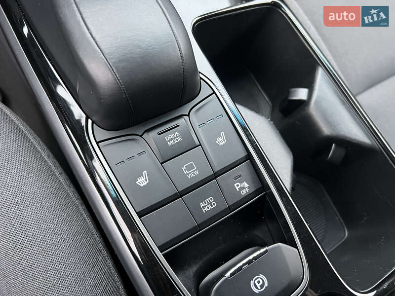 Лифтбек Hyundai Ioniq 2019 в Киеве фото 18 Лифтбек Hyundai Ioniq 2019 в Киеве