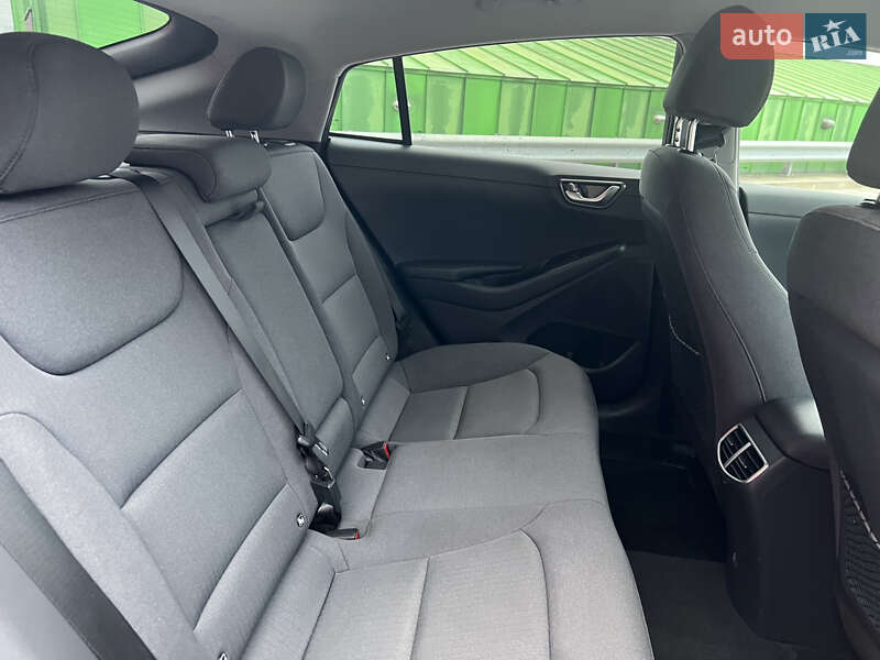 Лифтбек Hyundai Ioniq 2019 в Киеве фото 37 Лифтбек Hyundai Ioniq 2019 в Киеве