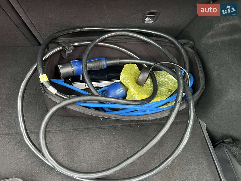 Лифтбек Hyundai Ioniq 2019 в Киеве фото 42 Лифтбек Hyundai Ioniq 2019 в Киеве