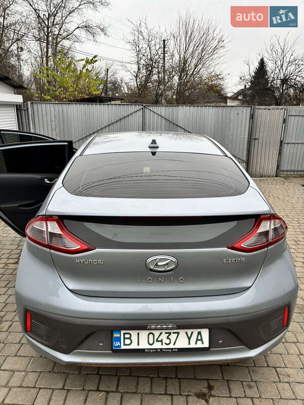 Хэтчбек Hyundai Ioniq 2017 в Полтаве