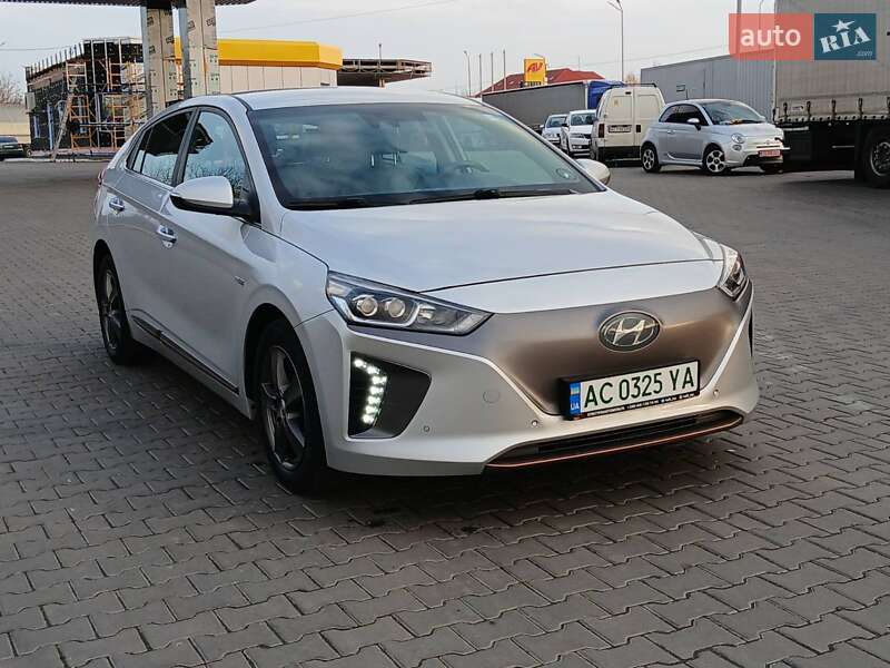 Хэтчбек Hyundai Ioniq 2017 в Луцке