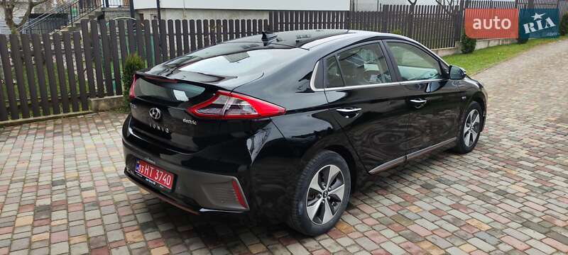 Хэтчбек Hyundai Ioniq 2018 в Городке