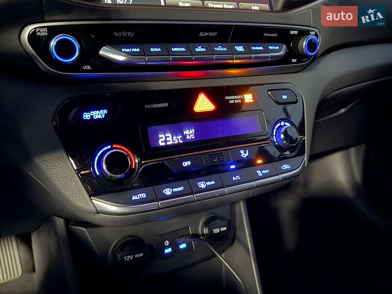 Хэтчбек Hyundai Ioniq 2018 в Киеве