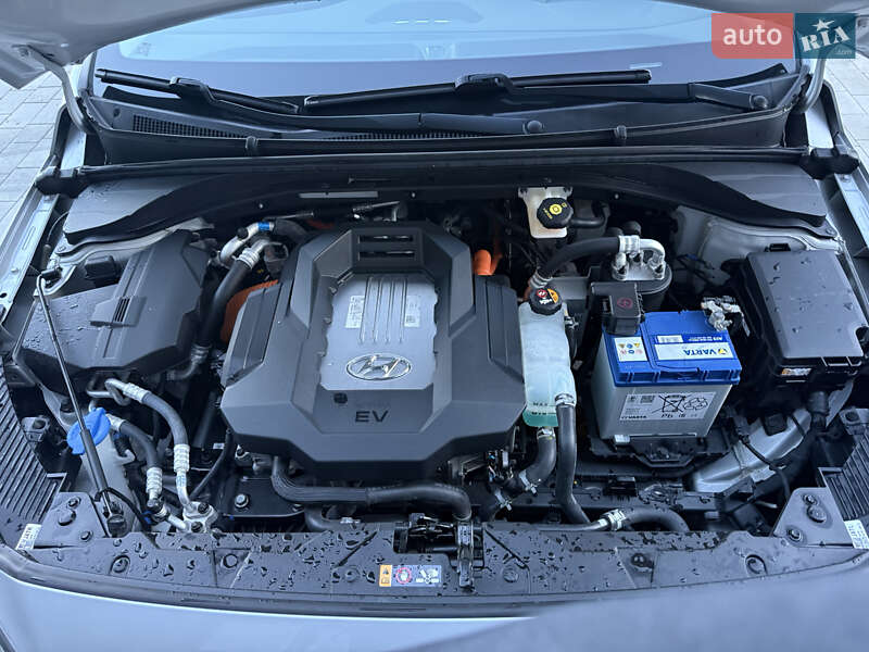 Лифтбек Hyundai Ioniq 2020 в Тернополе фото 48 Лифтбек Hyundai Ioniq 2020 в Тернополе