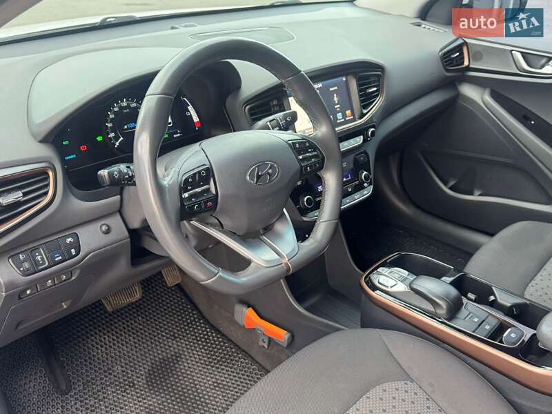 Хетчбек Hyundai Ioniq 2018 в Вінниці