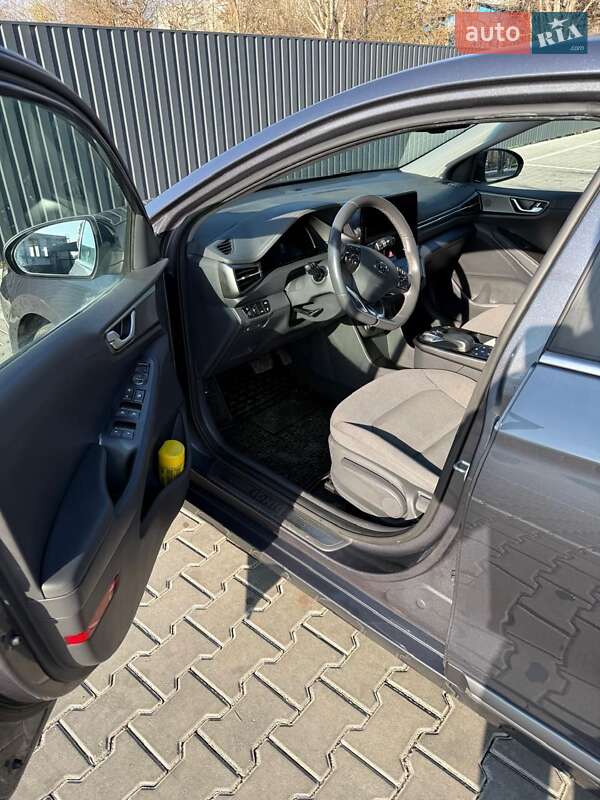 Лифтбек Hyundai Ioniq 2020 в Виннице фото 10 Лифтбек Hyundai Ioniq 2020 в Виннице