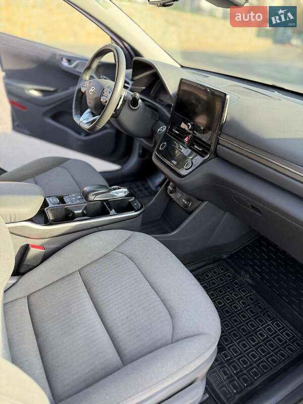 Лифтбек Hyundai Ioniq 2020 в Виннице фото 18 Лифтбек Hyundai Ioniq 2020 в Виннице