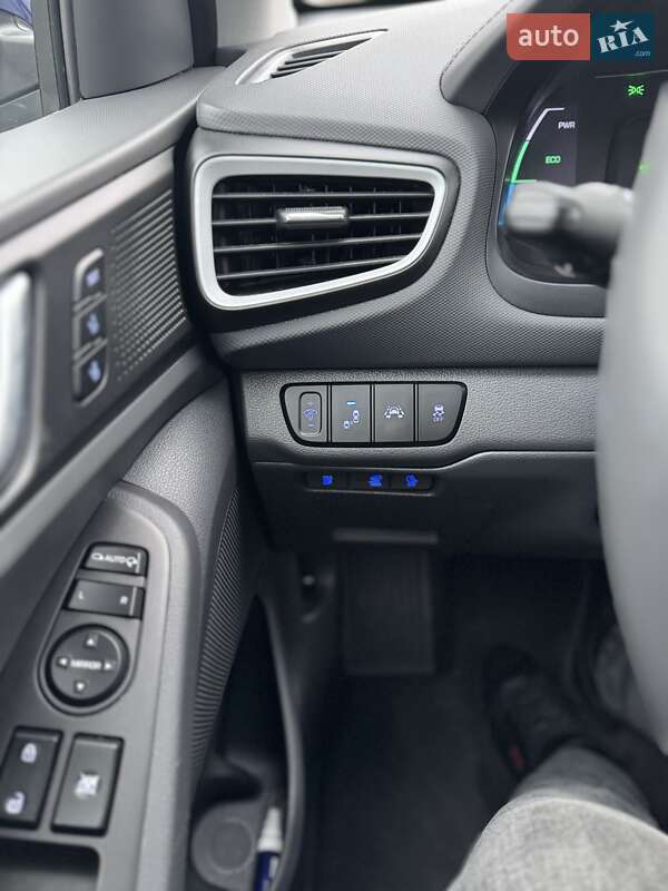 Лифтбек Hyundai Ioniq 2019 в Львове