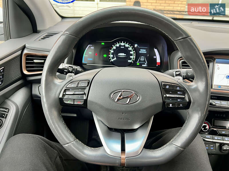 Лифтбек Hyundai Ioniq 2017 в Луцке