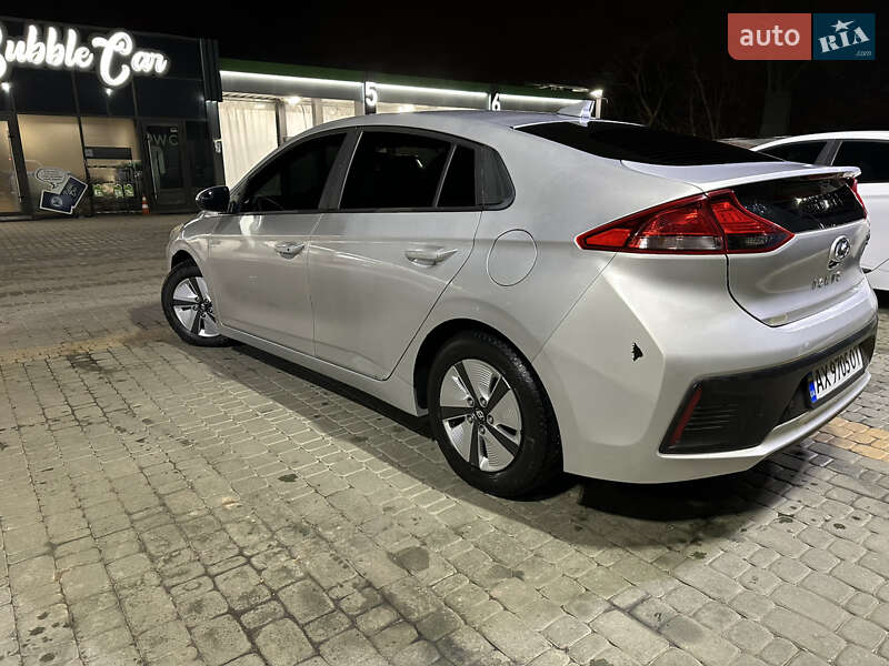 Хэтчбек Hyundai Ioniq 2017 в Харькове
